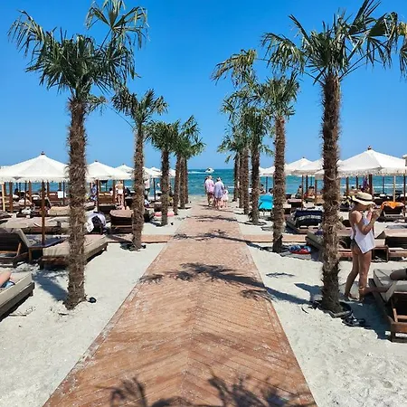 Blue Wave Luxury Mamaia Nord Azimuth アパート *