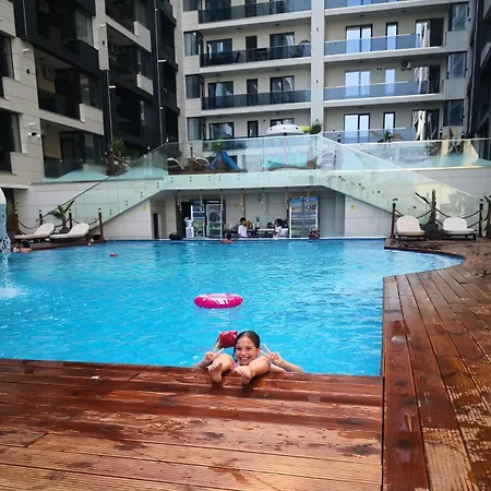 Blue Wave Luxury Mamaia Nord Azimuth ナボダリ