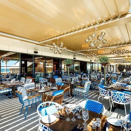 アパート Blue Wave Luxury Mamaia Nord Azimuth ナボダリ