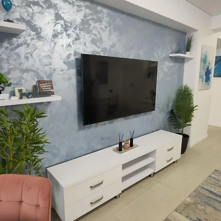 Blue Wave Luxury Mamaia Nord Azimuth ナボダリ
