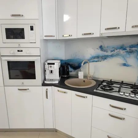 Blue Wave Luxury Mamaia Nord Azimuth ナボダリ
